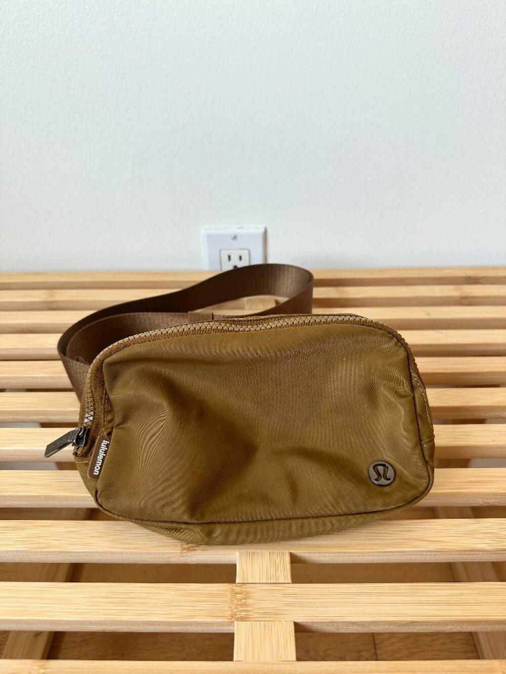 Lululemon Everywhere Crossbody Olive Brown Belt Bag 1L